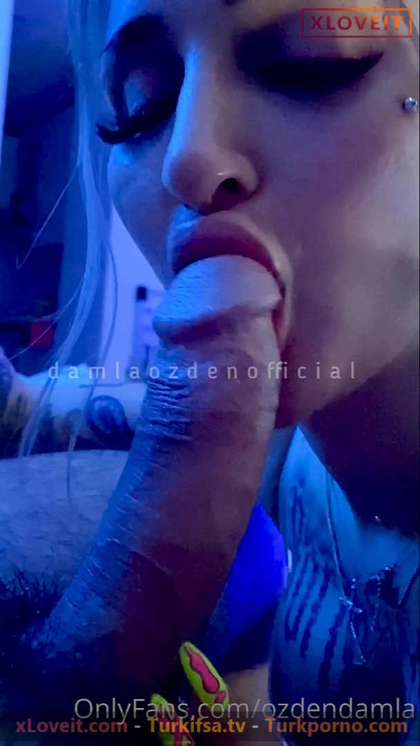 HD Porno Damla özden oral seksle memelerinin arasına boşalttı